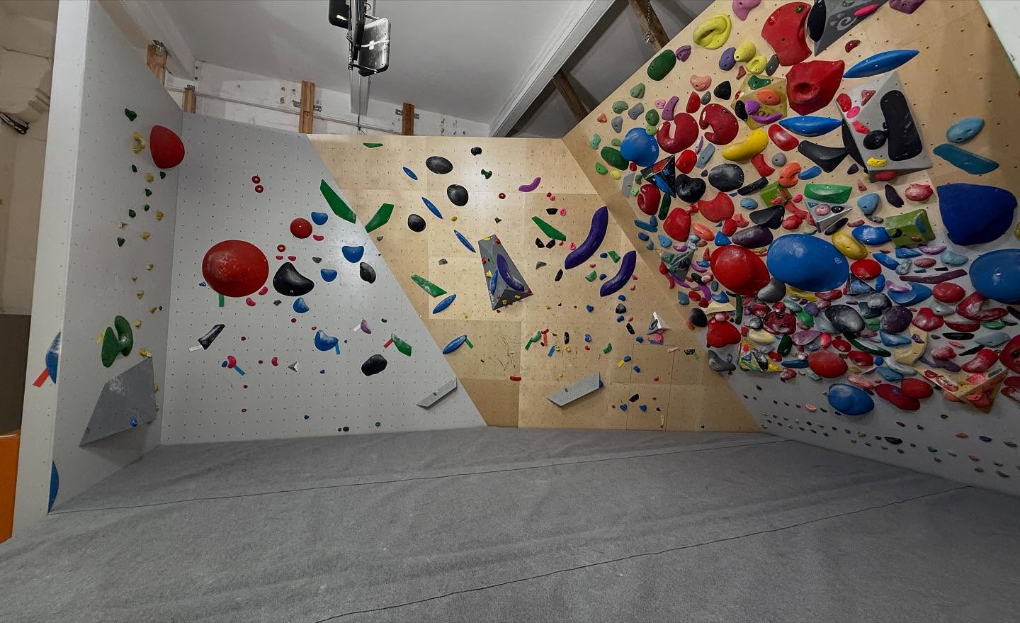 Salle de Bloc CT13 / BAG